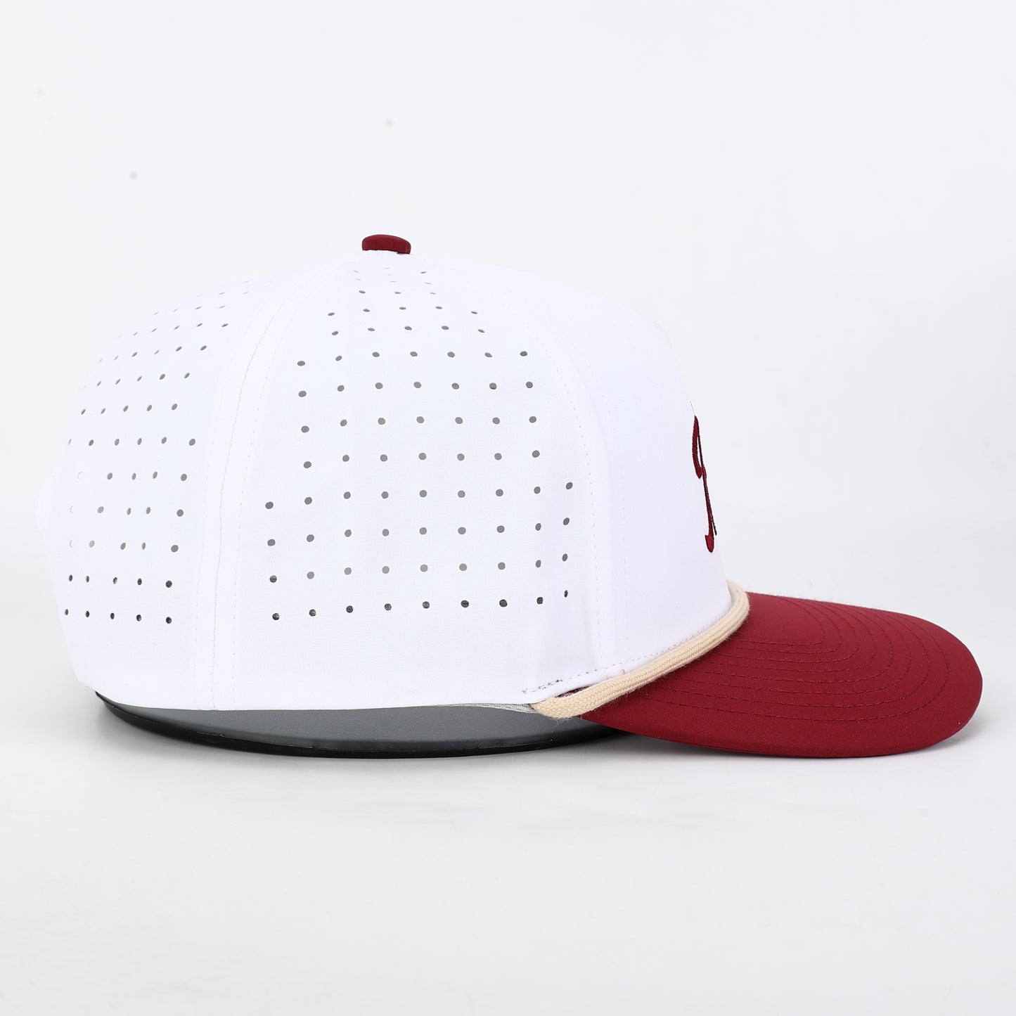 Hovi White/Garnet Performance Hat